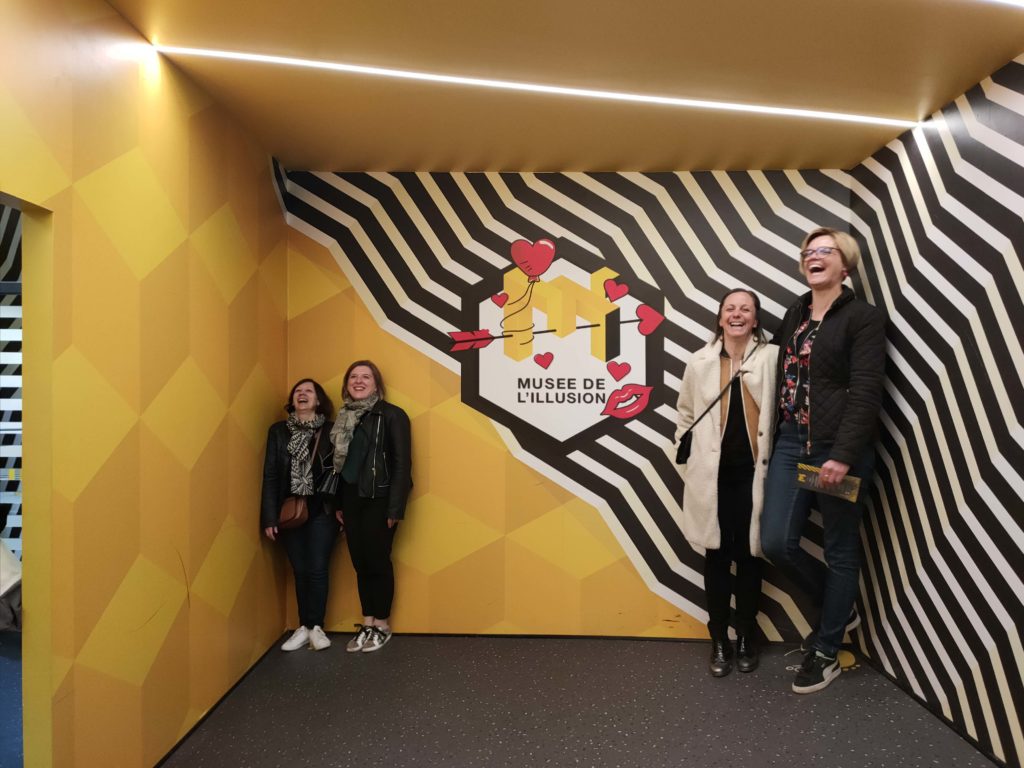illusion de taille Musée de l'illusion