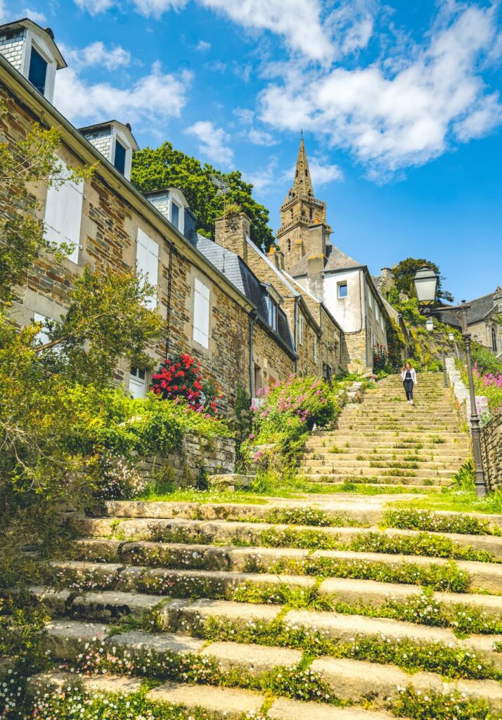 ville de Lannion sur la côte de granit